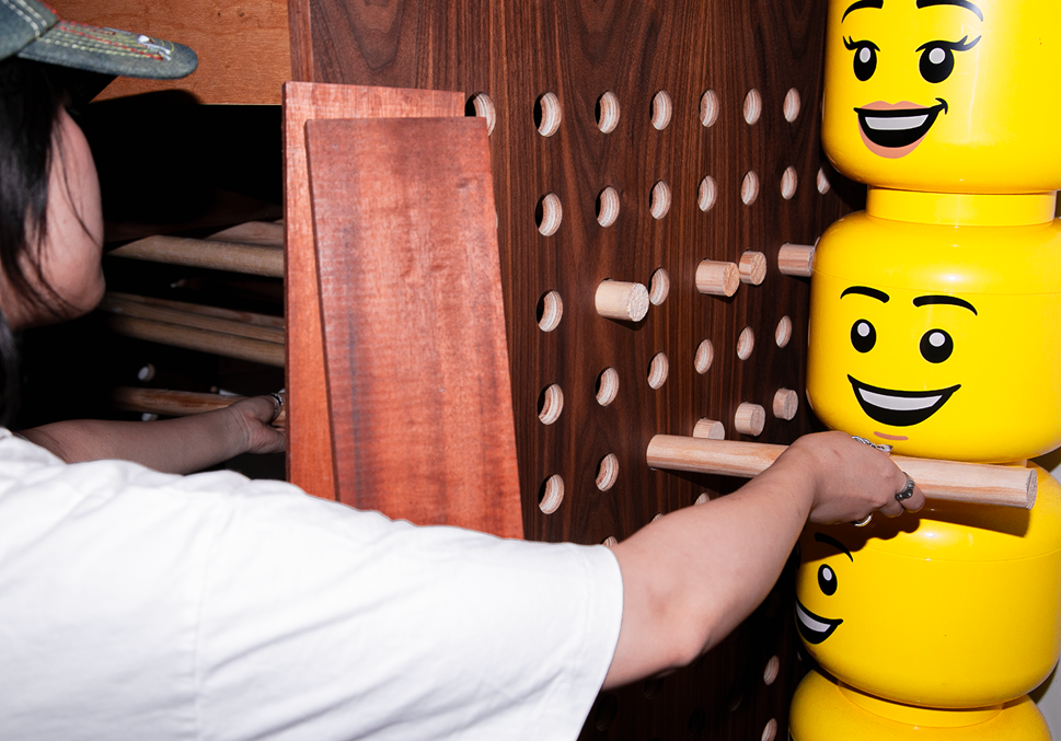 The Big Craft adjustable dowel system through the pegboard sides